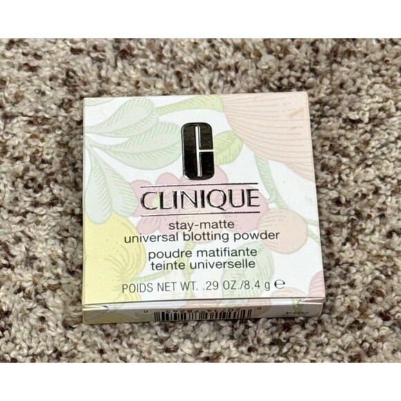 Clinique Stay-Matte Universal Blotting Powder .29oz - Picture 2 of 2